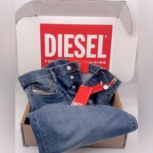 DIESEL 2020 D-VIKER BUTTON FLY JEANS